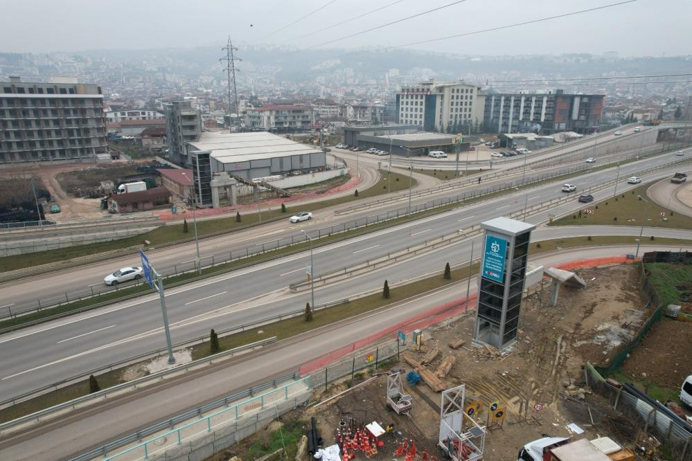 Kandıra istikameti gidecekler dikkat, yarın sabah yol trafiğe kapatılıyor