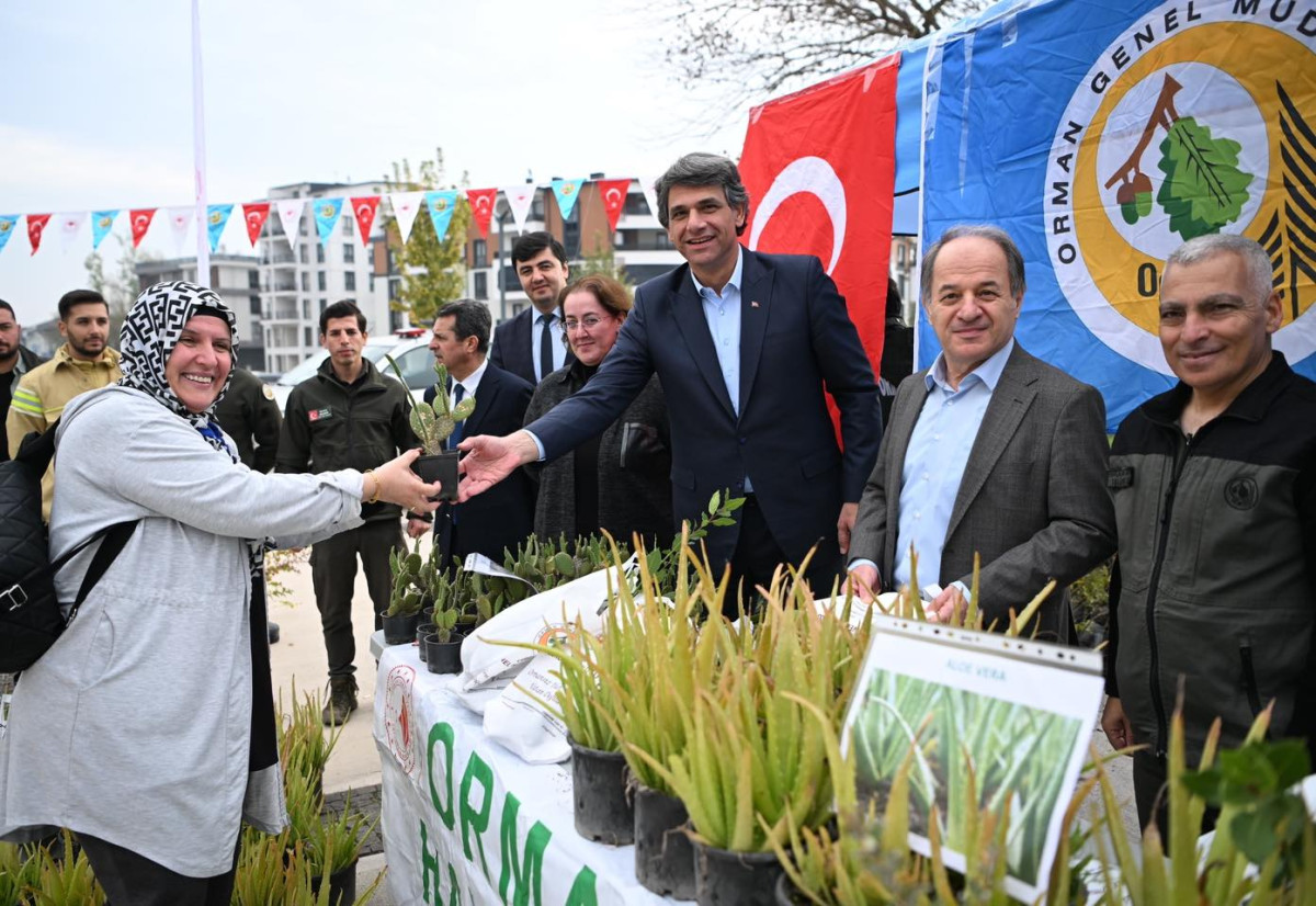 KARTEPE'DE FİDAN COŞKUSU YAŞANDI