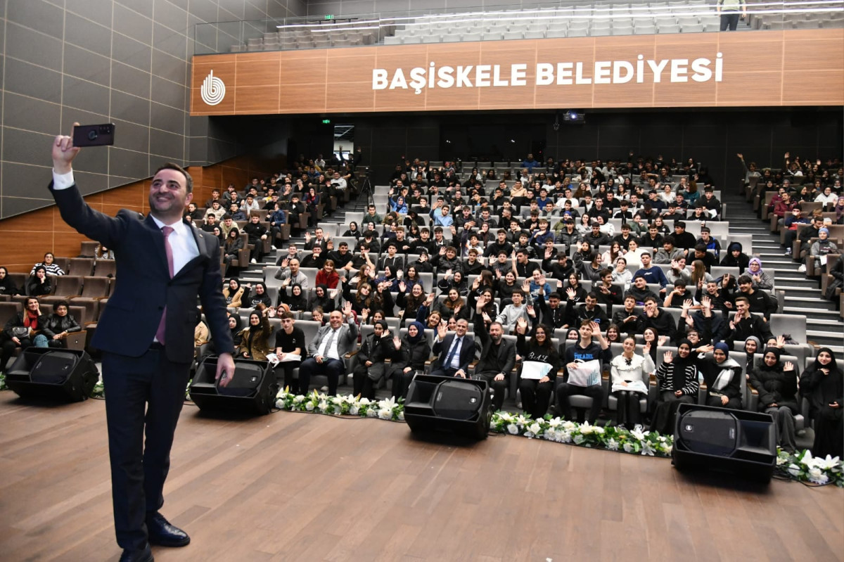 YKS'YE HAZIRLANAN ÖĞRENCİLERE SORU BANKASI DESTEĞİ